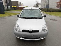 Toyota - 1999 - yaris - personenauto - afbeelding 17 van  21