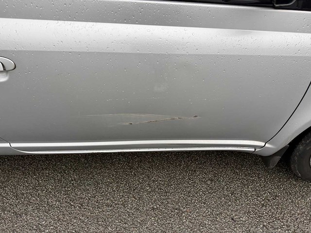 Toyota - 1999 - yaris - personenauto - afbeelding 19 van  21