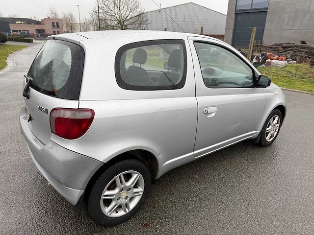 Toyota - 1999 - yaris - personenauto - afbeelding 20 van  21