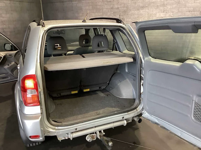 Toyota - 2002 - rav - 4 - personenauto - afbeelding 7 van  28