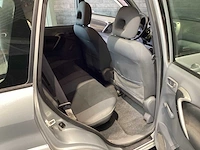 Toyota - 2002 - rav - 4 - personenauto - afbeelding 8 van  28