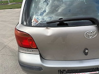 Toyota - 2004 - yaris - personenauto - afbeelding 5 van  18