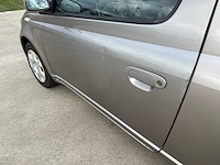 Toyota - 2004 - yaris - personenauto - afbeelding 7 van  18