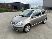 Toyota - 2004 - yaris - personenauto - afbeelding 11 van  18
