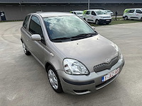 Toyota - 2004 - yaris - personenauto - afbeelding 16 van  18