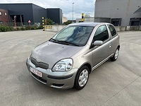 Toyota - 2004 - yaris - personenauto - afbeelding 4 van  7