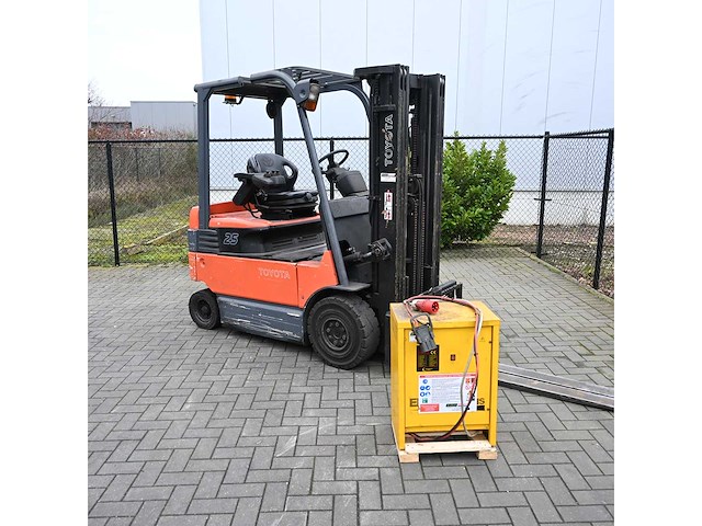 Toyota - 2006 - 7fbmf25 - vorkheftruck - afbeelding 1 van  9