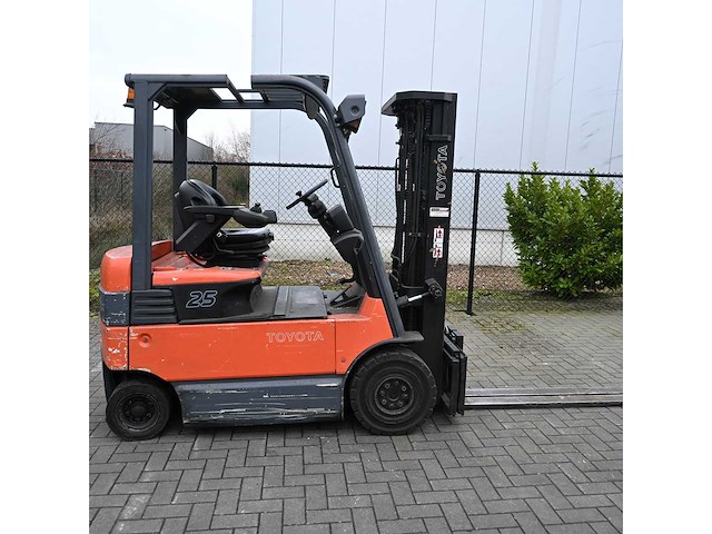 Toyota - 2006 - 7fbmf25 - vorkheftruck - afbeelding 3 van  9
