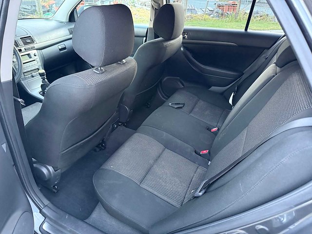 Toyota - 2006 - avensis - auto - personenauto - afbeelding 2 van  19