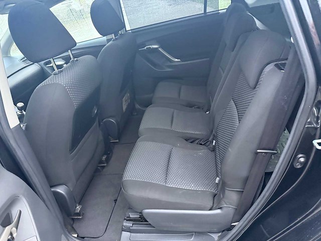 Toyota - 2009 - verso - personenauto - afbeelding 9 van  36