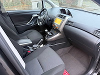Toyota - 2009 - verso - personenauto - afbeelding 18 van  36