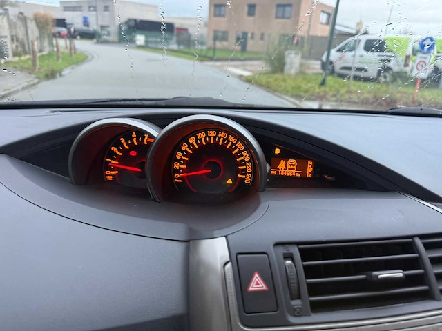 Toyota - 2009 - verso - personenauto - afbeelding 19 van  36
