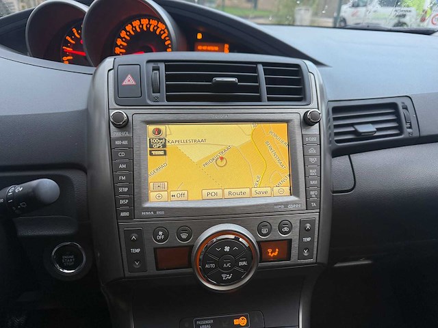Toyota - 2009 - verso - personenauto - afbeelding 25 van  36