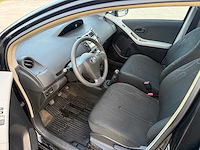 Toyota - 2011 - yaris - personenauto - afbeelding 10 van  23