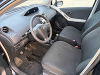 Toyota - 2011 - yaris - personenauto - afbeelding 11 van  23
