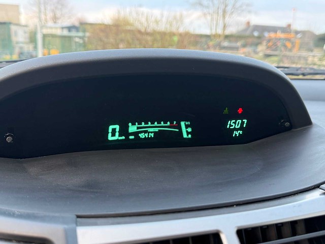 Toyota - 2011 - yaris - personenauto - afbeelding 16 van  23