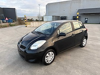 Toyota - 2011 - yaris - personenauto - afbeelding 12 van  23