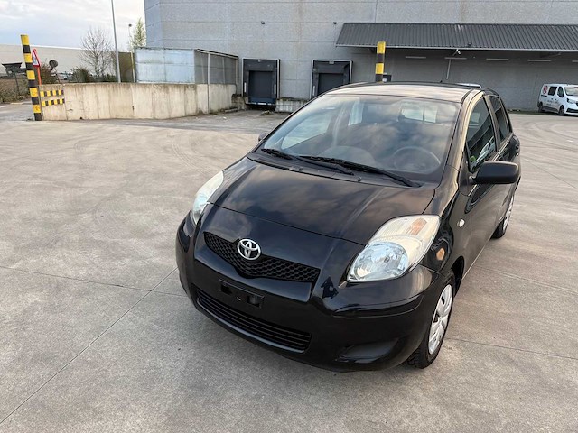 Toyota - 2011 - yaris - personenauto - afbeelding 19 van  23