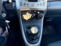 Toyota - 2012 - verso - benzine - personenauto - afbeelding 18 van  30