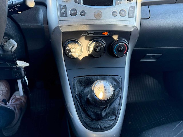 Toyota - 2012 - verso - benzine - personenauto - afbeelding 18 van  30