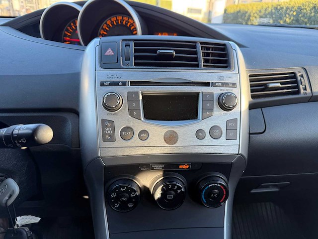 Toyota - 2012 - verso - benzine - personenauto - afbeelding 19 van  30