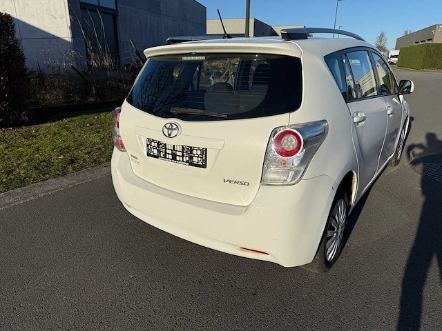 Toyota - 2012 - verso - benzine - personenauto - afbeelding 2 van  17