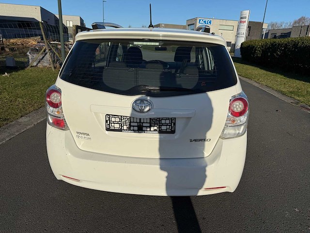 Toyota - 2012 - verso - benzine - personenauto - afbeelding 3 van  17