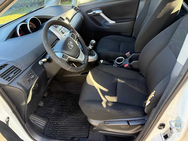 Toyota - 2012 - verso - benzine - personenauto - afbeelding 10 van  17