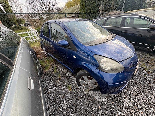 Toyota - aygo - 1.0-12v - car - 2007 - afbeelding 9 van  13