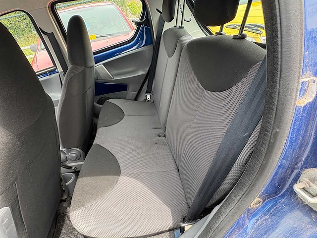 Toyota - aygo - car - afbeelding 4 van  4