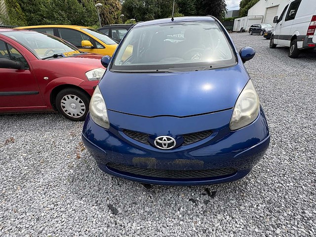 Toyota - aygo - car - afbeelding 3 van  4