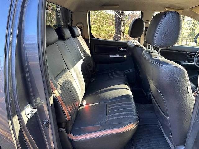 Toyota - hilux - d4-d amazonia - afbeelding 11 van  38