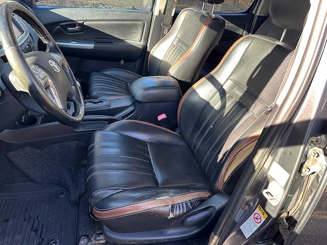 Toyota - hilux - d4-d amazonia - afbeelding 16 van  38