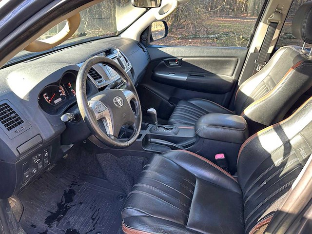 Toyota - hilux - d4-d amazonia - afbeelding 15 van  28