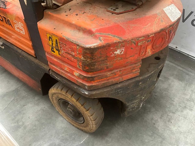 Toyota 25 thermische heftruck - afbeelding 2 van  11