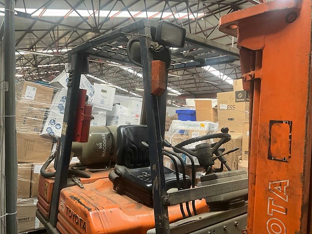 Toyota 25 thermische heftruck - afbeelding 9 van  11