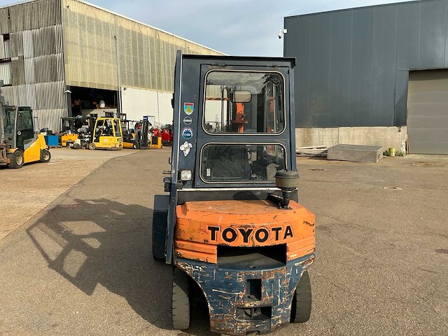 Toyota 5fdf 25 vorkheftruck - afbeelding 9 van  14