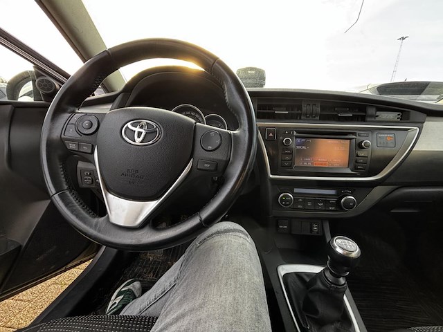 Toyota auris-1 life, 2014 - afbeelding 2 van  29