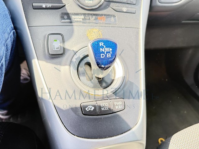Toyota auris hev 1 8i hsd premium cvt 99 at, 2011 - afbeelding 4 van  33