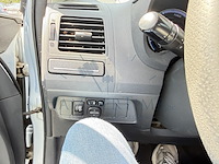 Toyota auris hev 1 8i hsd premium cvt 99 at, 2011 - afbeelding 11 van  33