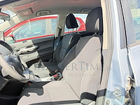 Toyota auris hev 1 8i hsd premium cvt 99 at, 2011 - afbeelding 33 van  33