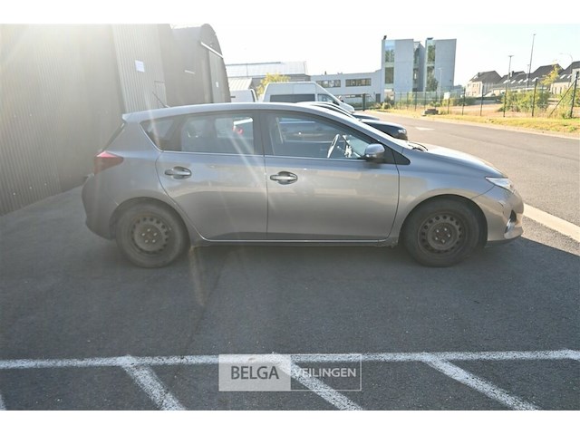 Toyota auris - afbeelding 12 van  23