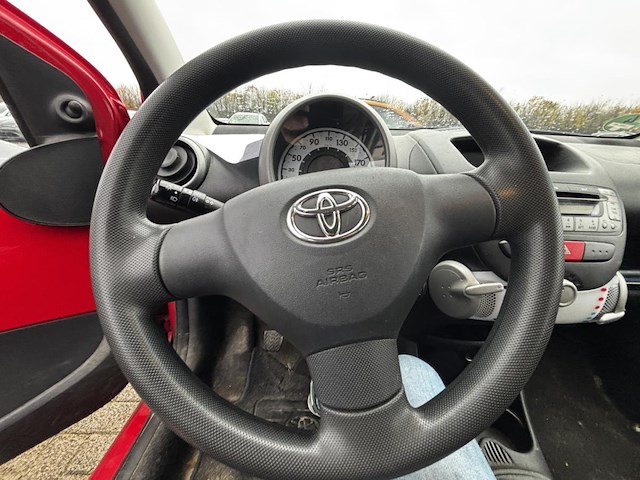 Toyota aygo 1.0i active, 2014 - afbeelding 7 van  25