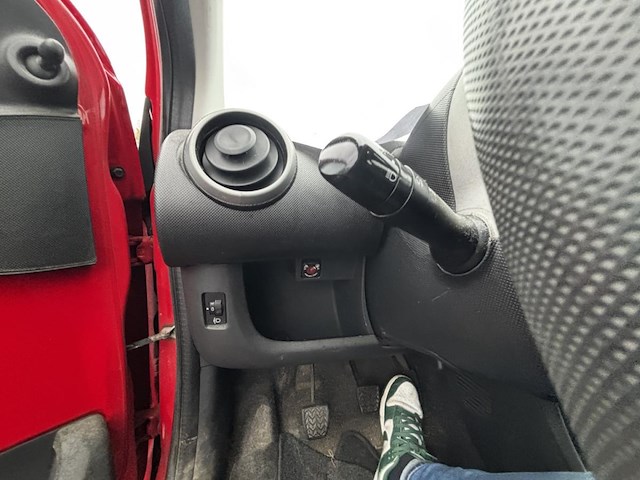 Toyota aygo 1.0i active, 2014 - afbeelding 8 van  25