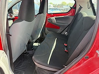 Toyota aygo 1.0i vvt-i car dance, 2010 - afbeelding 9 van  25