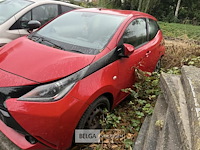 Toyota aygo, enkel voor vergunninghouders en erkende centra voor verschrotting - afbeelding 8 van  12