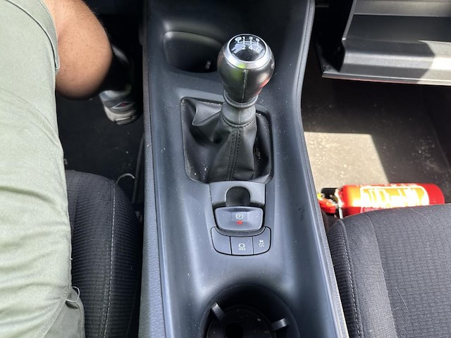 Toyota c-hr 1.2 turbo 2wd c-enter (eu6.2) 116, 2019 - afbeelding 8 van  25