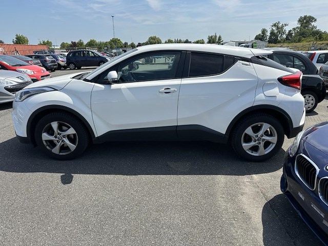 Toyota c-hr 1.2 turbo 2wd c-enter (eu6.2) 116, 2019 - afbeelding 24 van  25