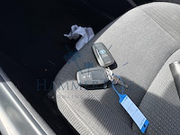 Toyota c-hr hybrid (hev) 1.8i vvt-i c-enter e-cvt 98 at, 2017 - afbeelding 13 van  29