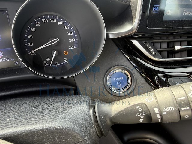Toyota c-hr hybrid (hev) 1.8i vvt-i c-enter e-cvt 98 at, 2017 - afbeelding 19 van  29